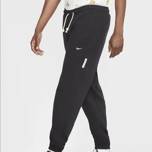 Nike Dri-Fit Standard Issue Pants